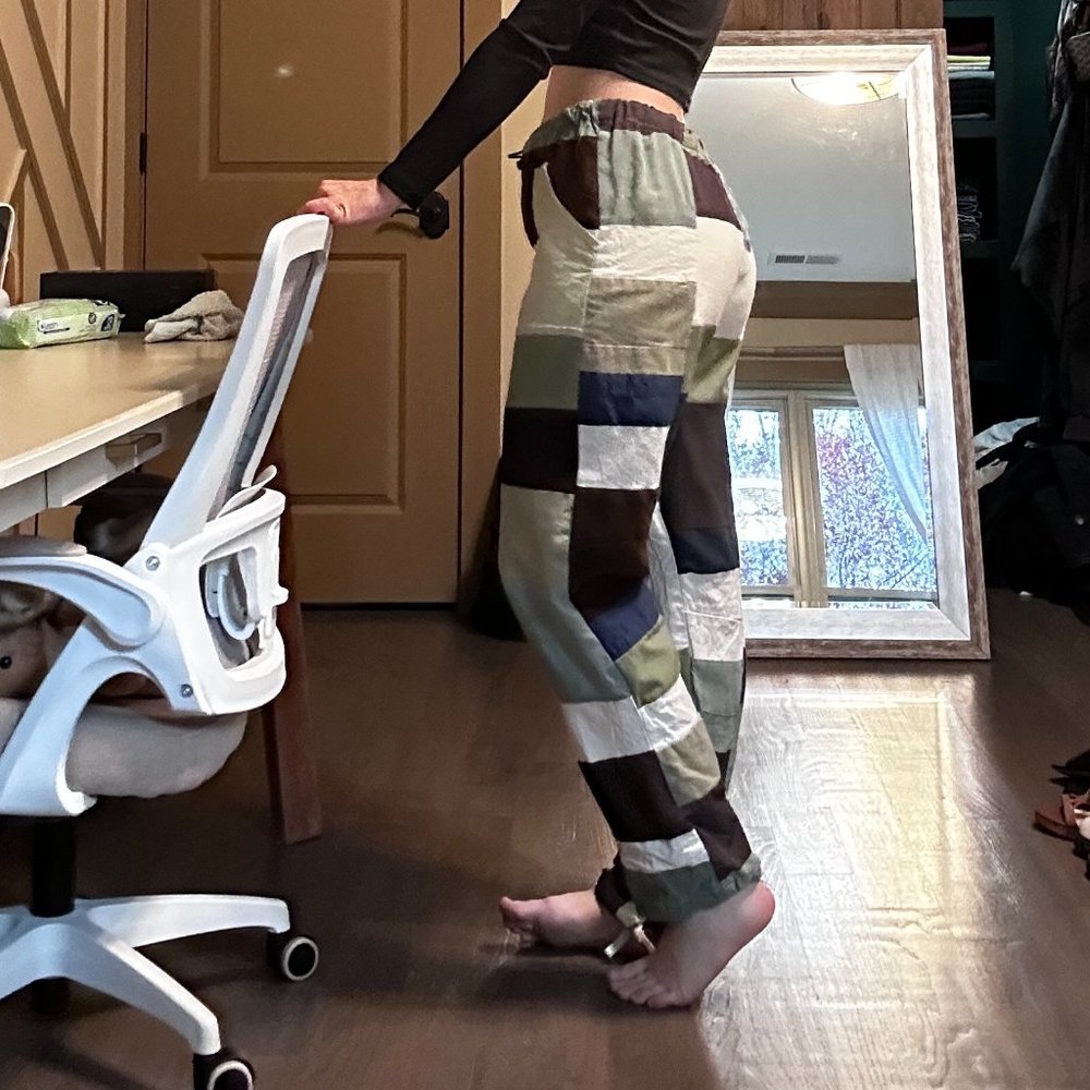 pants - Picture 2 of 4